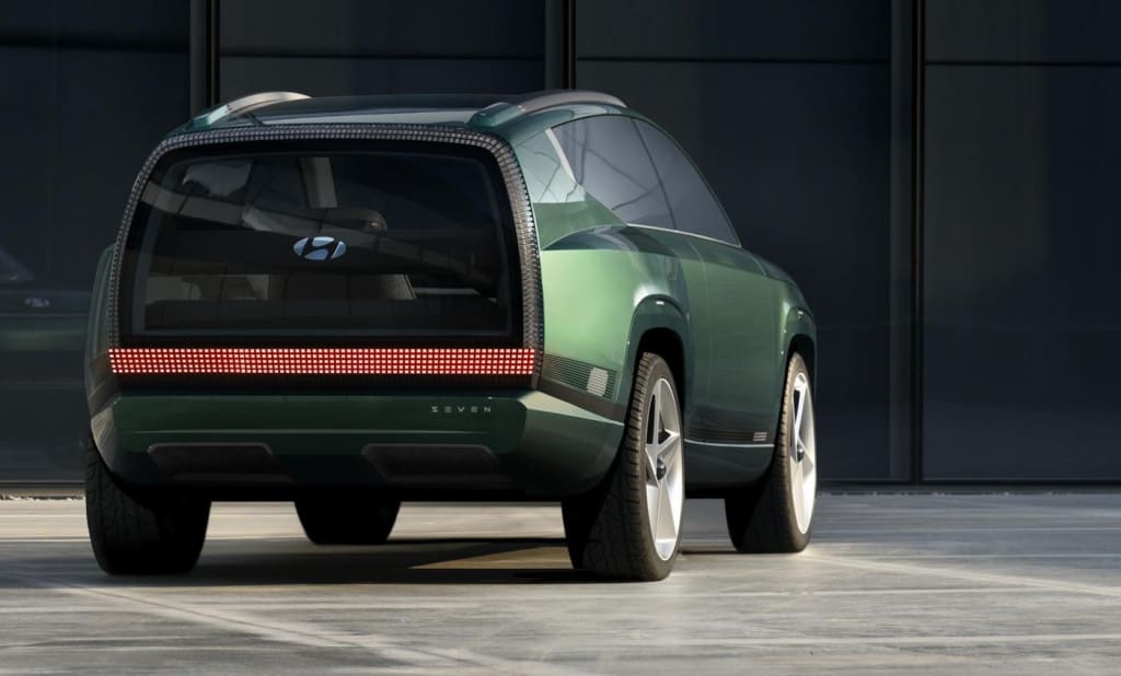seven-concept-nhan-dinh-doi-thu-cua-vinfast-vf-e36-2